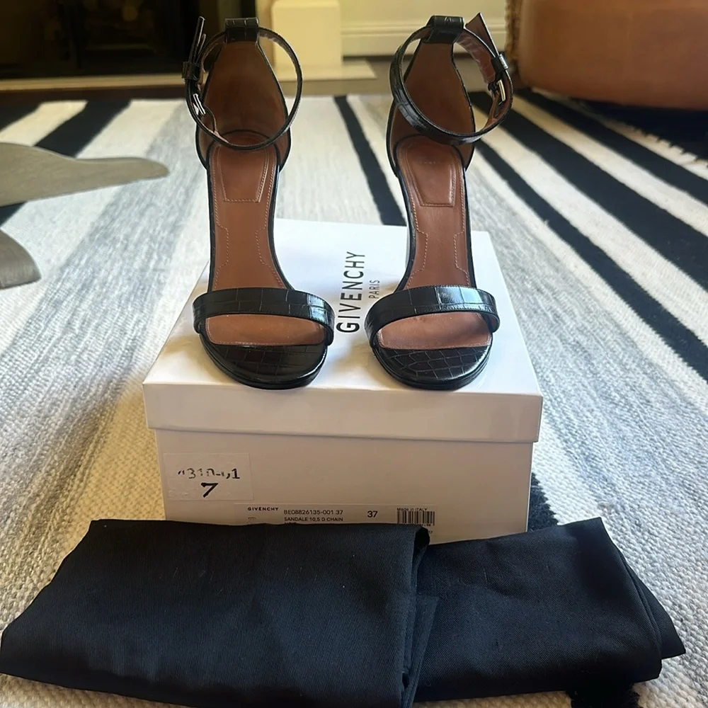 Givenchy Croc Embossed Ankle Strap 105 Chain Sandal - Picture 2 of 9